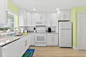 300 CENTRAL AVENUE, FLAGLER BEACH, FL 32136 - MLS#MFRFC315627