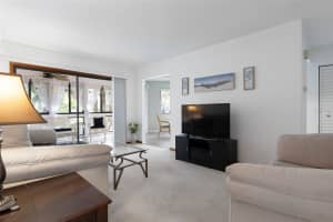 24 FAIRWAYS CIRCLE, PALM COAST, FL 32137 - MLS#MFRFC315903