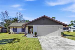 8 Berkshire Ln, PALM COAST