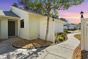 1 Lake Forest Pl, PALM COAST