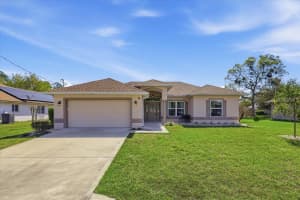 35 Edge Ln, PALM COAST
