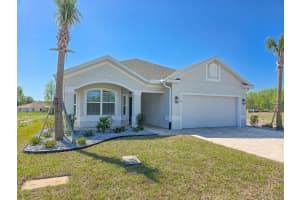 8 Lakeland Way, PALM COAST