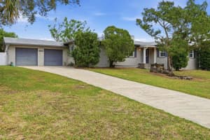 2203 S Peninsula Dr, DAYTONA BEACH