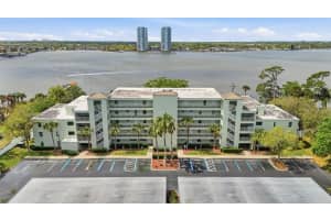 711 HALIFAX AVENUE, DAYTONA BEACH, FL 32118 - MLS#MFRFC316981