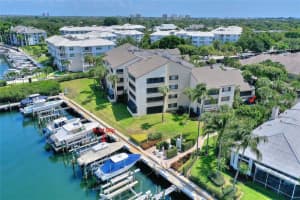 511 Oak Harbour Dr #511, JUNO BEACH