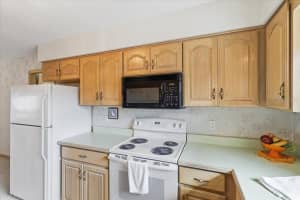 23 CHRISTOPHER COURT, PALM COAST, FL 32137 - MLS#MFRFC317530