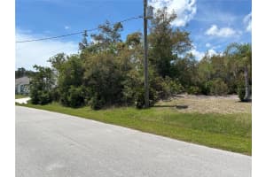 28 FALLWOOD LANE, PALM COAST, FL 32137 - MLS#MFRFC317859