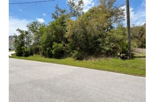 28 FALLWOOD LANE, PALM COAST, FL 32137 - MLS#MFRFC317859