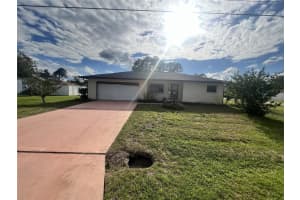 2 Seneca Path, PALM COAST