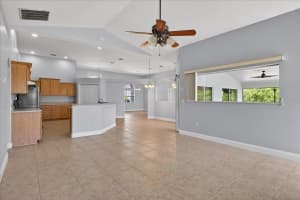 28 FRENEAU LANE, PALM COAST, FL 32137 - MLS#MFRFC318298