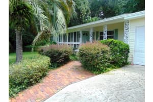 1726 Overlook Dr, Mt Dora, FL 32757, Sold 09/29/15