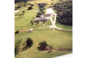 1999 Bel Air Star Pkwy, Sarasota, FL 34240, Sold 06/07/17