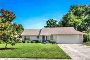3441 Foxboro Ct, Mt Dora, FL 32757, Sold 09/14/16