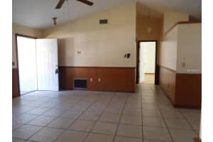 2802 Gables Dr, Eustis, FL 32726, Sold 02/02/17
