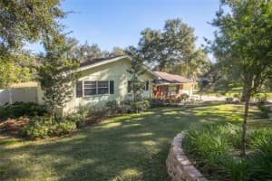 1850 Hilltop Dr, Mt Dora, FL 32757, Sold 04/25/17