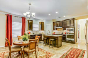 2412 Norwood Pl, Tavares, FL 32778, Sold 05/31/17
