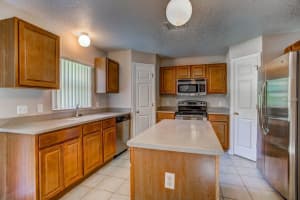706 Andrew St, Eustis, FL 32726, Sold 10/27/17