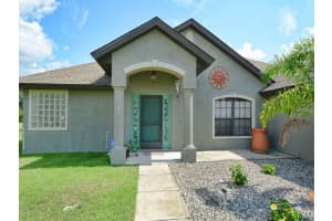 4391 Abaco Dr, Tavares, FL 32778, Sold 11/30/17