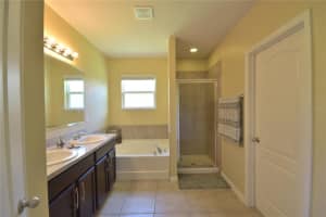 713 Lake Douglas Dr, Groveland, FL 34736, Sold 10/30/21