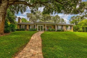 1210 Overlook Dr, Mt Dora, FL 32757, Sold 11/01/21