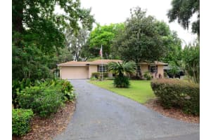 1221 Crestview Dr, Mt Dora, FL 32757, Sold 11/04/21
