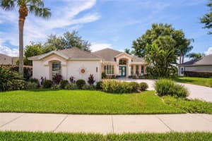 3608 Bayshore Cir, Tavares, FL 32778, Sold 10/22/21