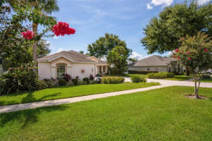 3608 Bayshore Cir, Tavares, FL 32778, Sold 10/22/21