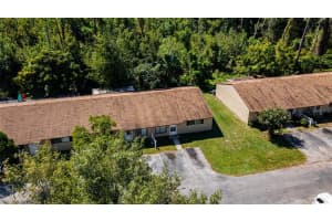 843 E Rosewood Ln, Tavares, FL 32778, Sold 01/13/22