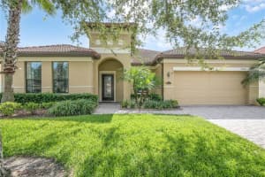 2813 Falconhill Dr, Apopka, FL 32712, Sold 11/12/21