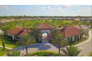7020 Oakwood St, Davenport, FL 33837, Sold 01/31/22