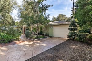 1620 Crestview Dr, Mt Dora, FL 32757, Sold 01/24/22