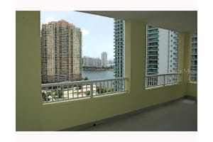 170 SE 14th St, Miami, FL 33131, Sold 03/04/22