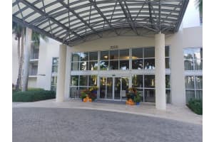 3000 Oasis Grand Blvd, Fort Myers, FL 33916, Sold 02/25/22