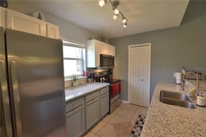 307 S Catfish Dr, Davenport, FL 33897, Sold 04/18/22