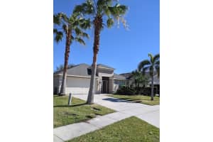 2817 Maguire Dr, Kissimmee, FL 34741, Sold 04/04/22