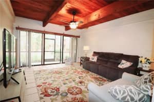 5305 Burning Tree Dr, Orlando, FL 32811, Sold 03/31/22