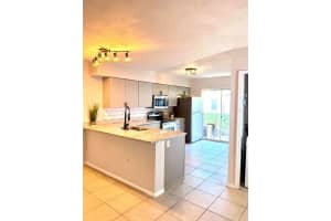 3651 N Goldenrod Rd, Winter Park, FL 32792, Sold 03/21/22