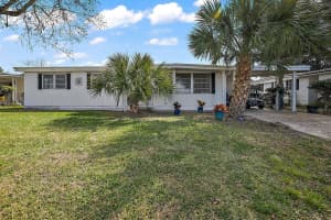 1022 Southland Dr, Tavares, FL 32778, Sold 04/14/22