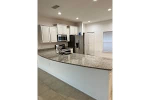 389 Villa Sorrento Cir, Haines City, FL 33844, Sold 04/11/22