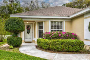 960 Vindale Rd, Tavares, FL 32778, Sold 04/01/22