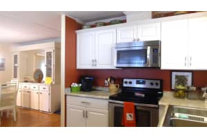21 Robin Rd, Wildwood, FL 34785, Sold 04/18/22