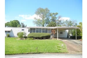 2718 Vindale Rd, Tavares, FL 32778, Sold 04/19/22