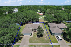 2297 W Moonlight Ln, Eustis, FL 32726, Sold 05/03/22