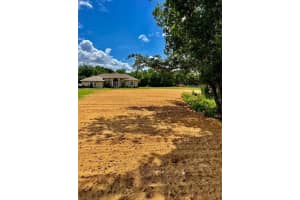 855 S GOODMAN RD #A, KISSIMMEE, FL 34747 Sold 10/31/22