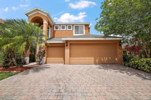 15047 Sawgrass Bluff Dr, Oakland, FL 34787, Sold 06/07/22