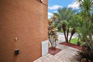 15047 Sawgrass Bluff Dr, Oakland, FL 34787, Sold 06/07/22