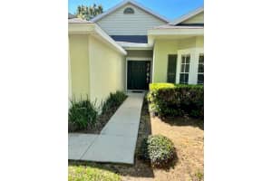 1108 Longville Cir, Tavares, FL 32778, Sold 05/27/22