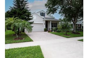 770 Wolf Creek St, Clermont, FL 34711, Sold 06/10/22