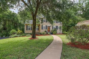 638 GEORGE CT, MOUNT DORA, FL 32757 Sold 09/08/22