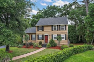 638 GEORGE CT, MOUNT DORA, FL 32757 Sold 09/08/22